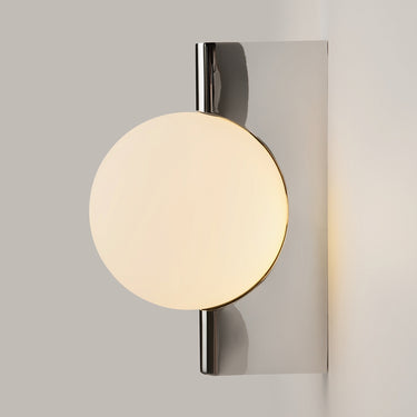 Wandleuchte Chrom, kugelförmiger Opalglas-Schirm, G9 25 W – Avant-garde | Maytoni