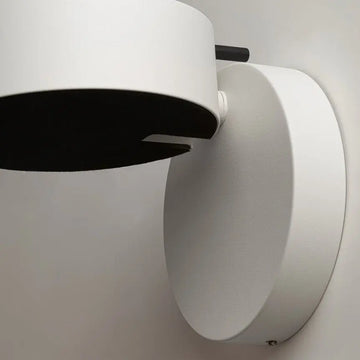 Wall light White, metal frame, integrated 4W LED 3000K, modern – Nuance | Maytoni