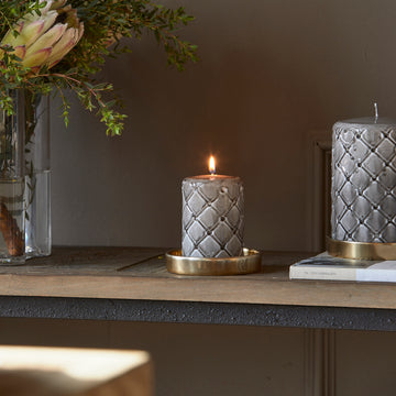 Stumpenkerze Beige, Rautenmuster, Paraffin (ØxH 7x10) - Pillar | Rivièra Maison