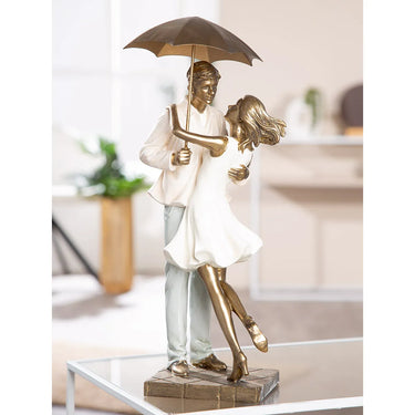 Skulptur – Metallische Optik, Paar Design, Goldene Akzente - Love in the Rain | Gilde