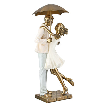 Skulptur – Metallische Optik, Paar Design, Goldene Akzente - Love in the Rain | Gilde
