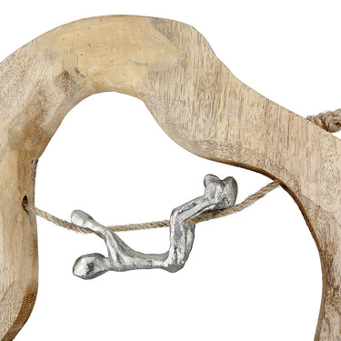Skulptur – Aluminium Optik, Klettermotiv, Mangoholz Basis - Seiltanz | Gilde