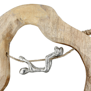 Skulptur – Aluminium Optik, Klettermotiv, Mangoholz Basis - Seiltanz | Gilde
