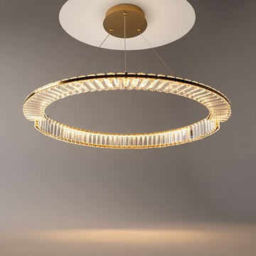 Pendelleuchte mit Messing - Finish und asymmetrischer Kristalldekoration im luxuriösen Design – Krone | Maytoni - Esszett Luxury | Stilvolles Wohnen mit Charakter