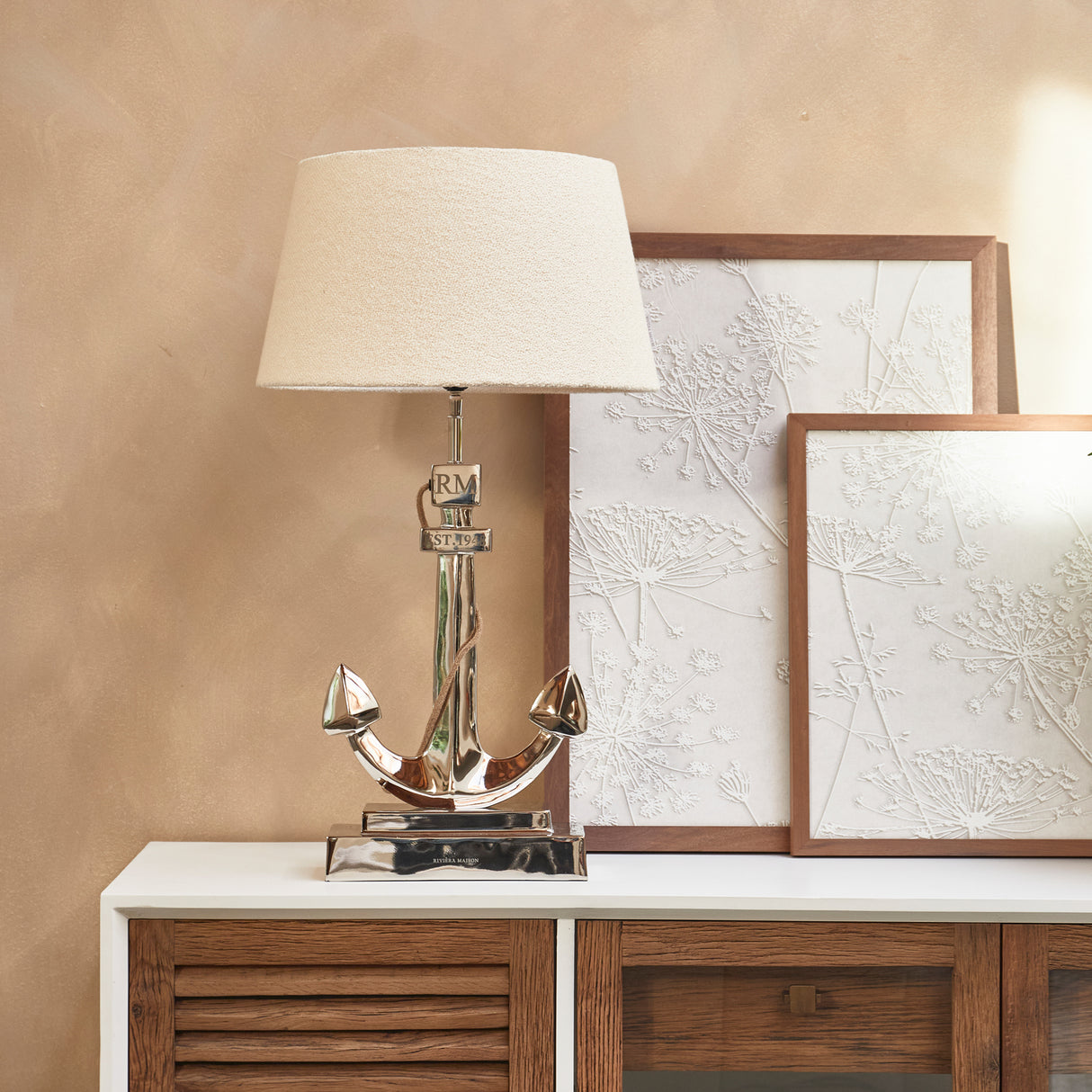 Tischlampe Silber Aluminium - Anker - Design | Rivièra Maison - Esszett Luxury | Stilvolles Wohnen mit Charakter
