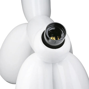 Tischleuchte – Weißes Kunstharz, Glänzende Oberfläche, Ballonhundform - Scotty | Gilde