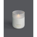 LED-Kerze – Geriffeltes Glas, Echtwachs Optik, Flackernde LED - Belleville | ELLE Decoration