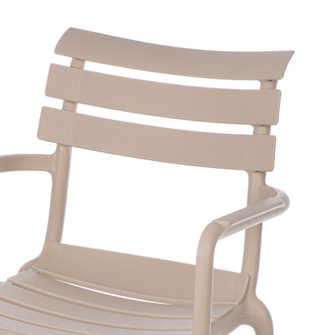 Stuhl – Matte Oberfläche, Stapelbares Design, Cremefarbene Optik - Tabua | Gilde