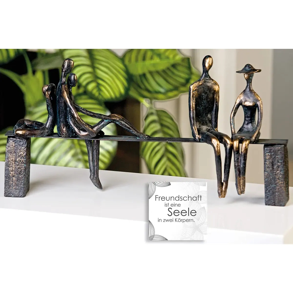 Skulptur – Bronzefarbene Figuren, Schwarze Bank, Strukturierte Oberfläche - Leisure | Gilde