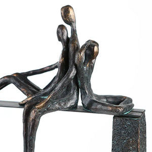 Skulptur – Bronzefarbene Figuren, Schwarze Bank, Strukturierte Oberfläche - Leisure | Gilde