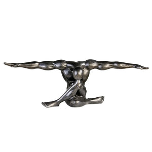 Skulptur – Silberfarbe, Antike Optik, Matter Schimmer, Höhe 20 cm - Cliffhanger | Gilde