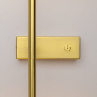 Wandleuchte aus messingfarbenem Metall mit zwei weißen Glaskugeln und Touch - Dimmer – TOUCH | Maytoni - Esszett Luxury | Stilvolles Wohnen mit Charakter