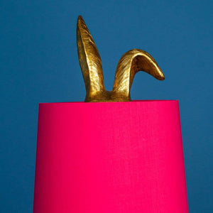 Table Lamp – Sculptural Design, Playful Animal Motif, Polyresin Construction, Two-Tone Finish – Hiding Bunny | WERNS