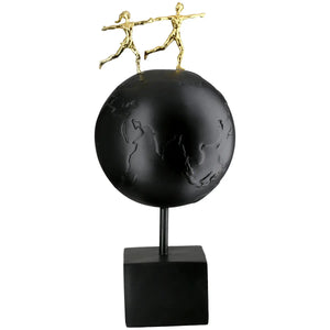 Skulptur – Schwarzes Kunstharz, Goldene Akzente, Weltkugel Motiv - Around the World | Gilde