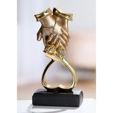 Skulptur – Mattes Kunstharz, Herz Design, Hände Motiv - Just Married | Gilde
