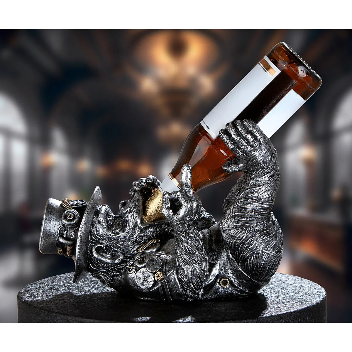 Flaschenhalter – Steampunk Stil, Kunstharz Material, Antik Finish - Steampunk Monkey | Gilde