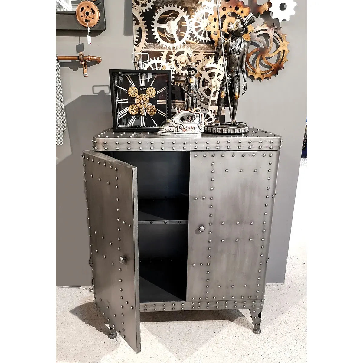 Sideboard – Markante Metalloptik, Industrielle Ästhetik, Charakterstarkes Design, 114 cm - Aviation | Gilde