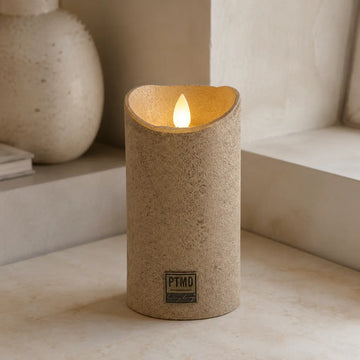 LED-Kerze M mit beweglicher Flamme und Timer-Funktion - batteriebetrieben | PTMD