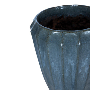 Vase aus Keramik, rund, blau mit gerippter Struktur – Olver | PTMD - Esszett Luxury | Stilvolles Wohnen mit Charakter