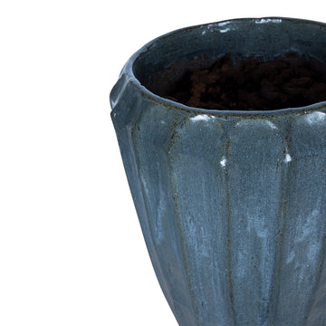 Vase aus Keramik, rund, blau mit gerippter Struktur – Olver | PTMD - Esszett Luxury | Stilvolles Wohnen mit Charakter