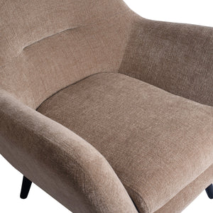 Sessel aus Stoff, Holzbeinen, moderne Polsterform – Donny | PTMD - Esszett Luxury | Stilvolles Wohnen mit Charakter