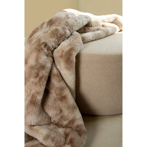 Faux fur blanket with a soft feel and hand-finished craftsmanship in a gift box – Linde | PTMD