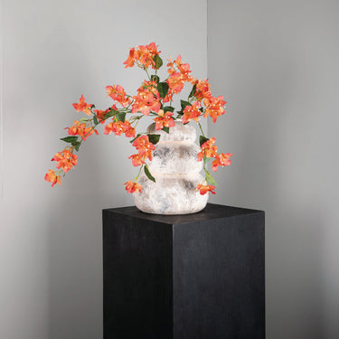 künstliche blume Bougainvillea mit filigraner Blütenstruktur und dekorativer Ausführung – Garden Flower | PTMD - Esszett Luxury | Stilvolles Wohnen mit Charakter