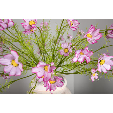 künstliche blume Cosmos mit filigranen Knospen und dekorativer handgearbeiteter Ausführung – Garden Flower | PTMD - Esszett Luxury | Stilvolles Wohnen mit Charakter