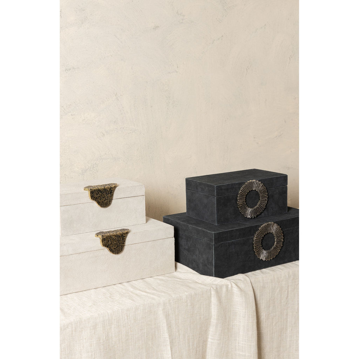 Storage Box Velour Leather, Silver-Colored Handle, Black, Semi-Handcrafted – Hazael | PTMD