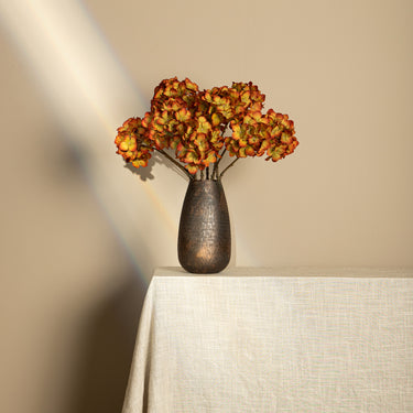 Kunstblume aus beschichtetem Polyester mit großer Hortensienblüte & langem Deko - Stiel – Hydrangea Flower | PTMD - Esszett Luxury | Stilvolles Wohnen mit Charakter