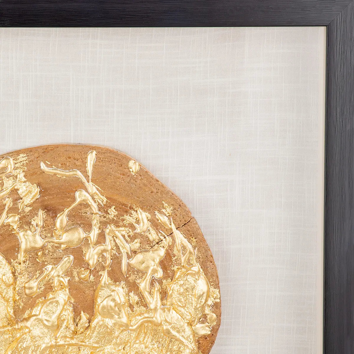 Wandbild – Goldene Metalloptik, Holzmaterial, Natürliche Maserung, 60 cm - Holzscheibe | Gilde
