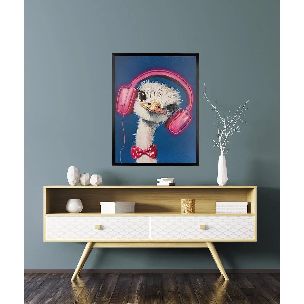 Wandbild – Ausdrucksstarkes Vogelmotiv, Glänzende Leinwand, Rosafarbene Akzente, 83 cm - Bird On Ear | Gilde