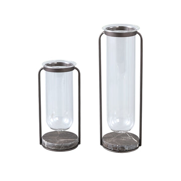 Vase aus massivem Glas, runde Form, Metall - und Marmorsockel – Kirsa S | PTMD - Esszett Luxury | Stilvolles Wohnen mit Charakter
