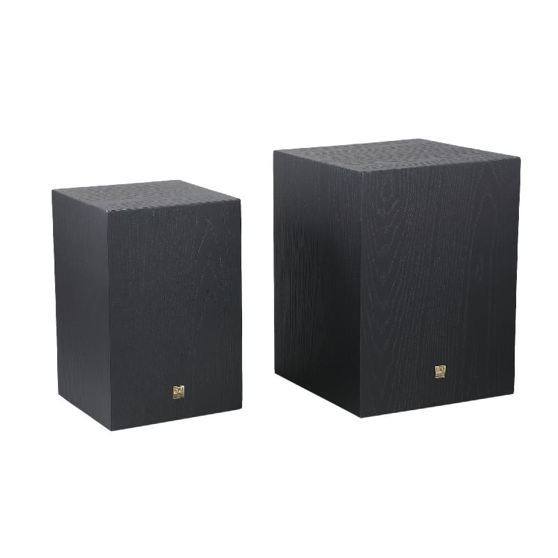 MDF column with oak veneer, black finish, handmade - Gustavo | PTMD