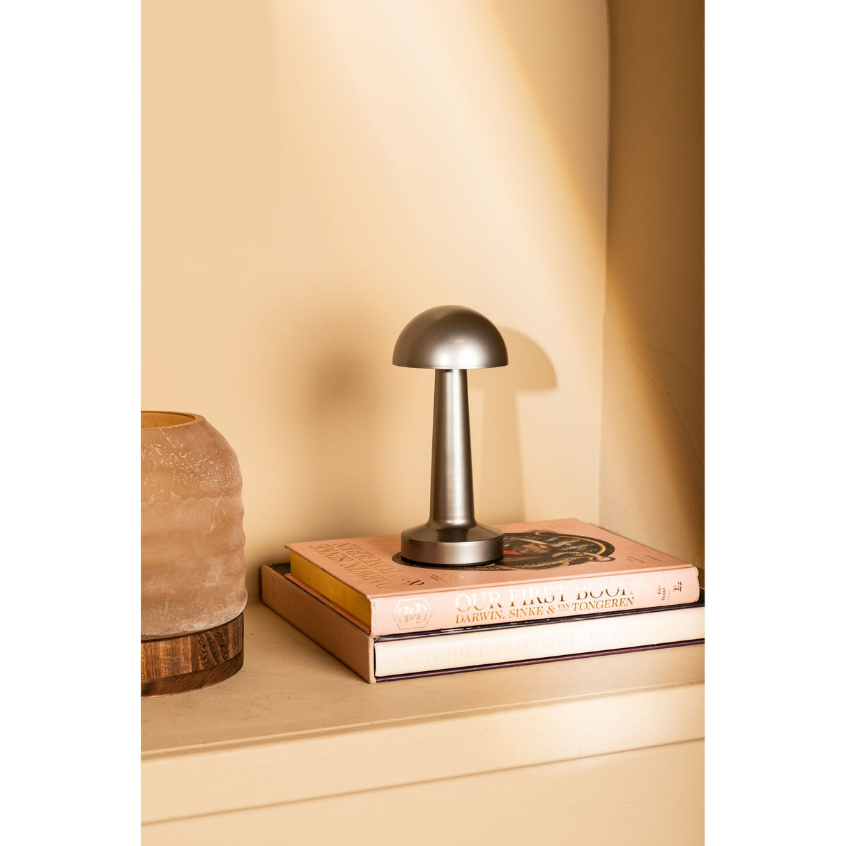 LED-Tischlampe – Aluminium Gehäuse, Runde Schirmform, Silber Farbgebung – Saraann | PTMD
