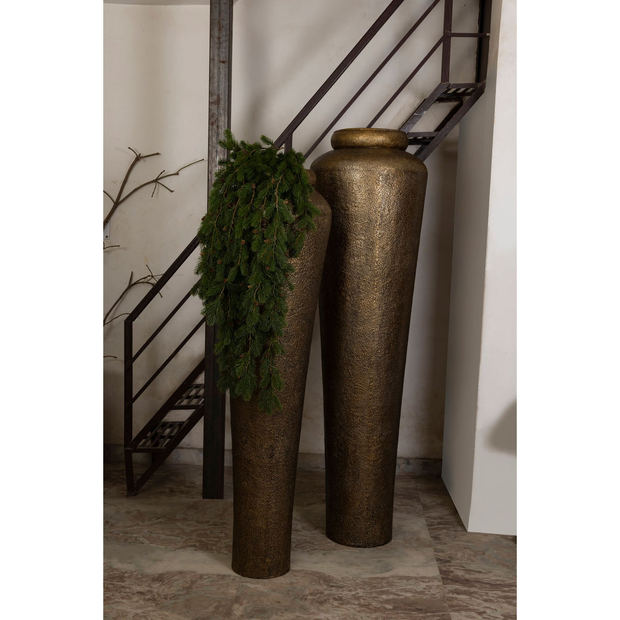 Flowerpot – Round Shape, Aluminum Sheet, Gold Surface, L – Zavir | PTMD