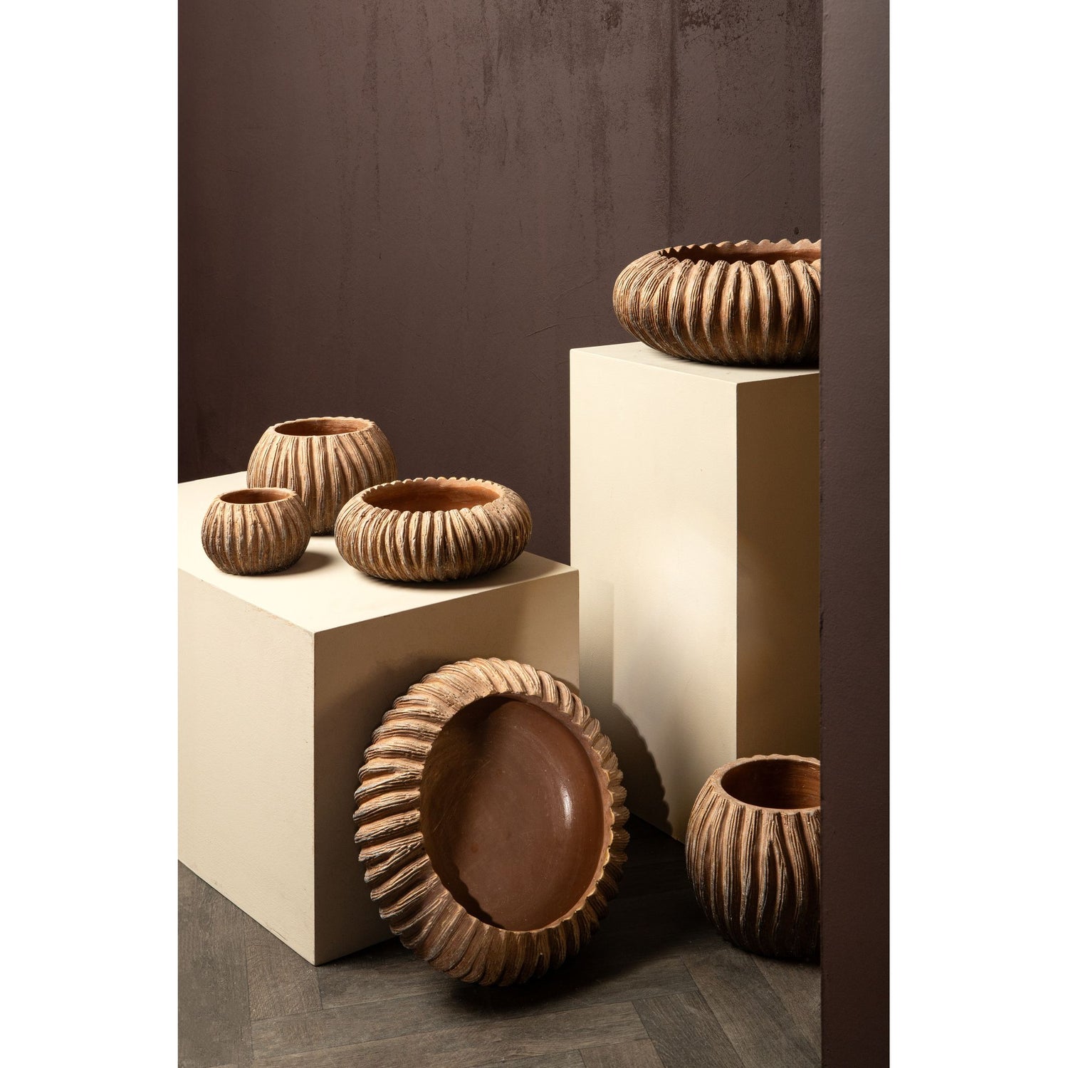 Flowerpot - Low Round Cement, Striped Pattern, Copper Color, M – Revil | PTMD