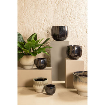 Pot – Ceramic Material, Round Shape, Silver Finish – Ayasha | PTMD