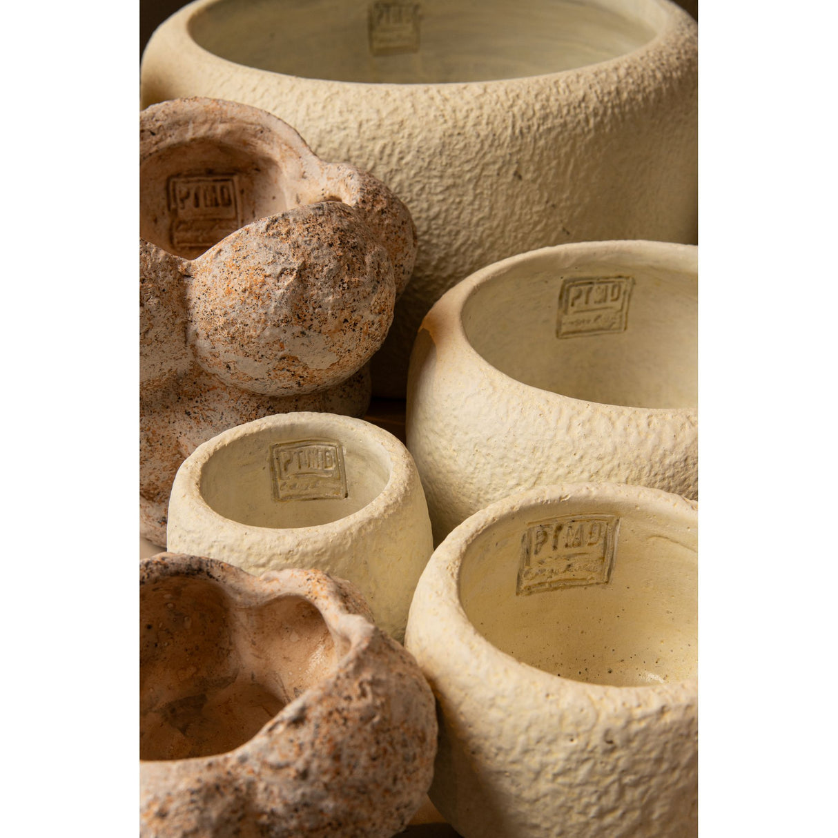Flowerpot – Cement Material, Pedestal Design, White Color, XS – Evelynn | PTMD