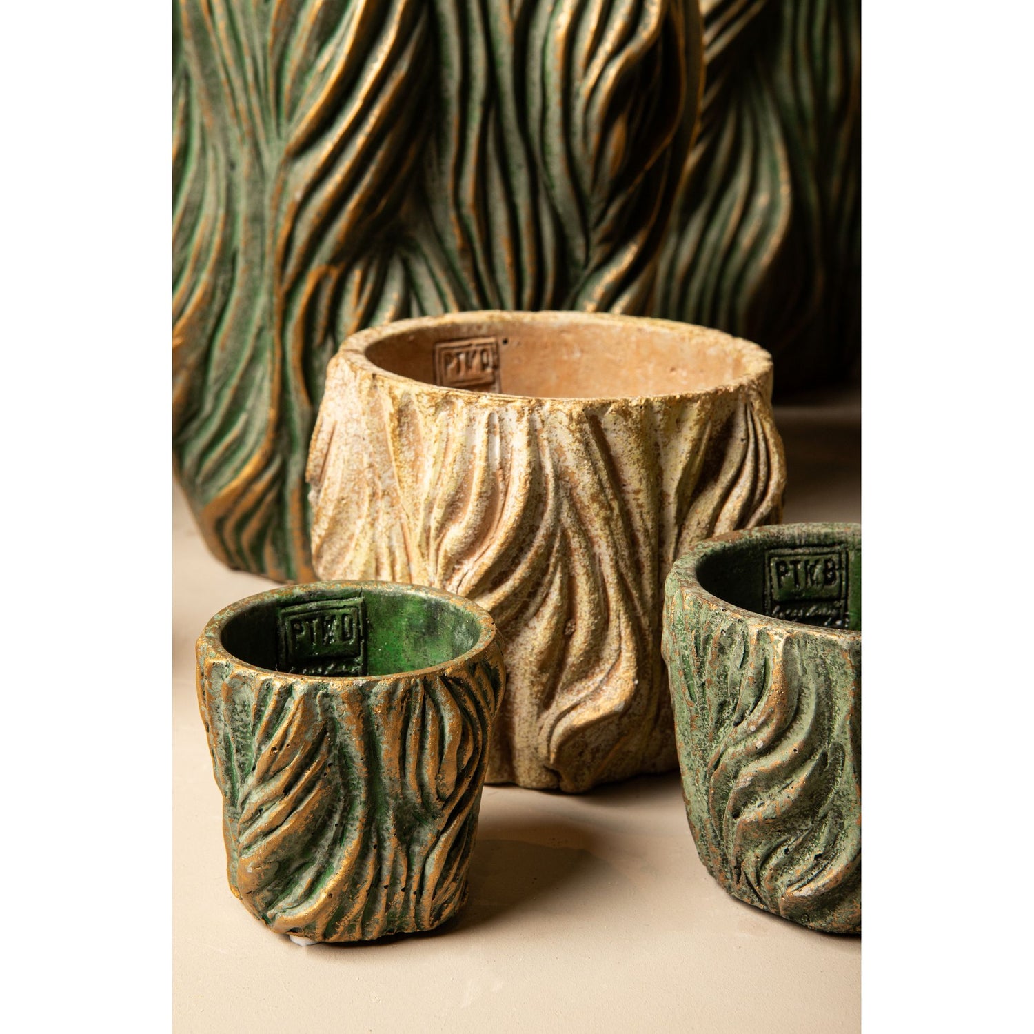 Flower Pot - Round Cement, Wavy Lines, Green, Low, XXL – Alexio | PTMD