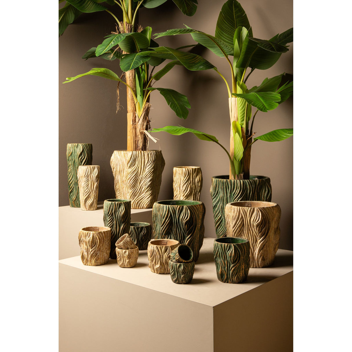 Blumentopf - Runder Zement, Wellenlinien, Creme, Niedrig, S – Alexio | PTMD