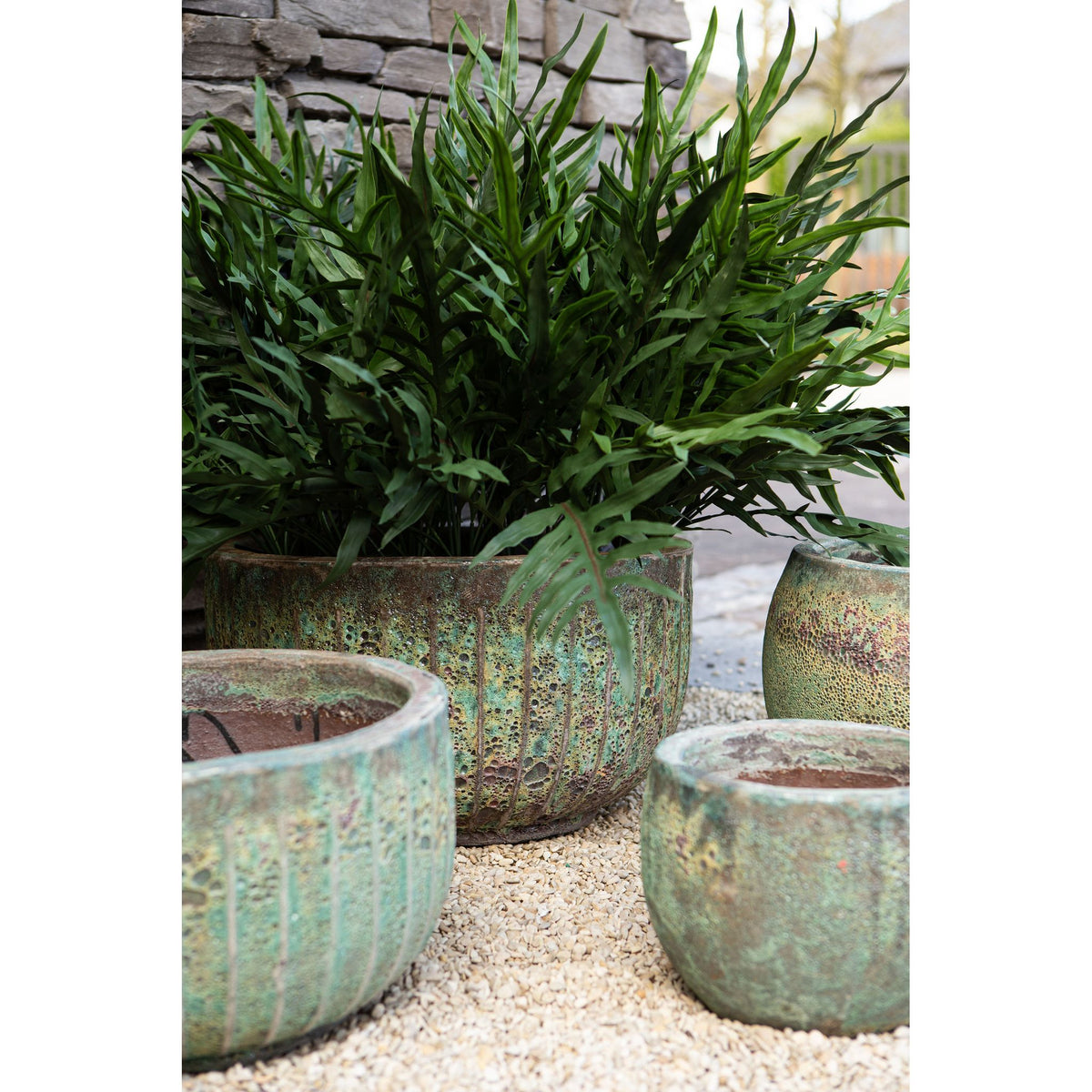 Pot – green surface, linear texture, round shape, ceramic – Siantelle | PTMD