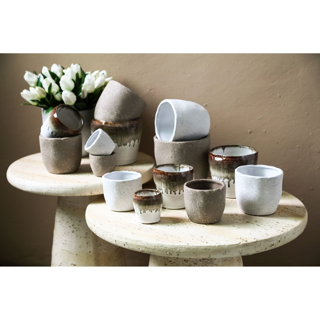 Flowerpot – White Surface, Ombre Pattern, Ceramic Material, XL – Arpit | PTMD
