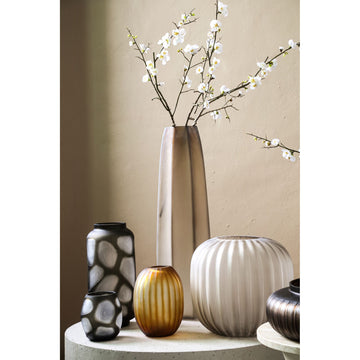 Vase – Sand Farbton, Glas Material, Geripptes Design, Niedrige Form – Levente | PTMD