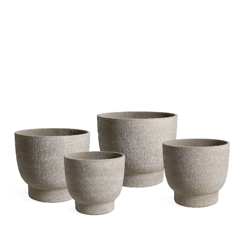 Pot – cream surface, GRC material, with foot, set of 4 – Pride | PTMD