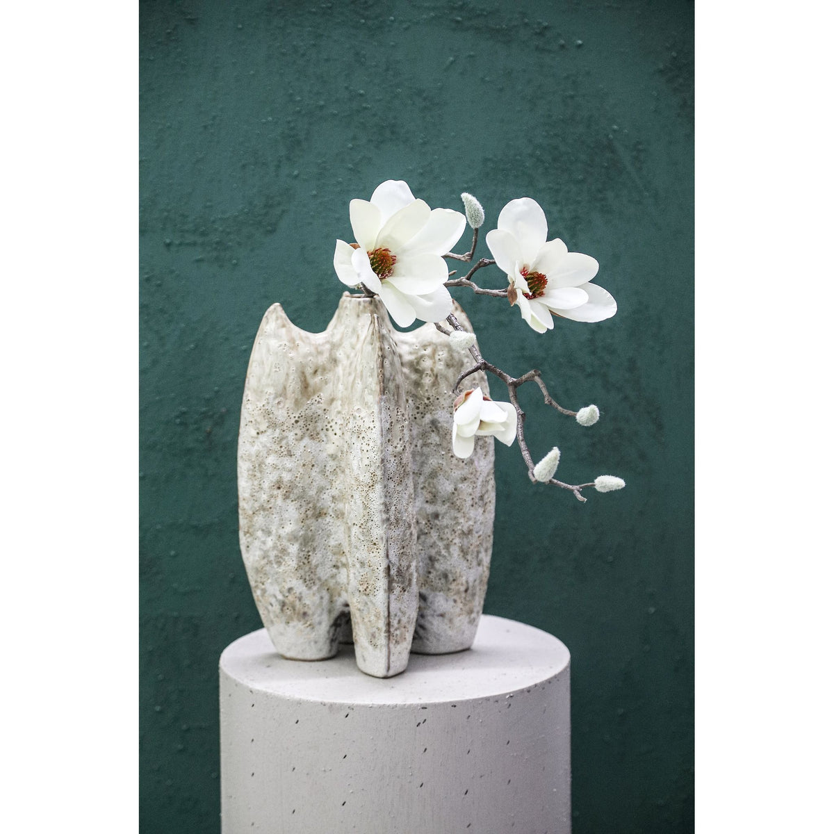 Magnolienblume – Weißer Magnolienzweig mit Knospe aus Stoff und Polyester | PTMD