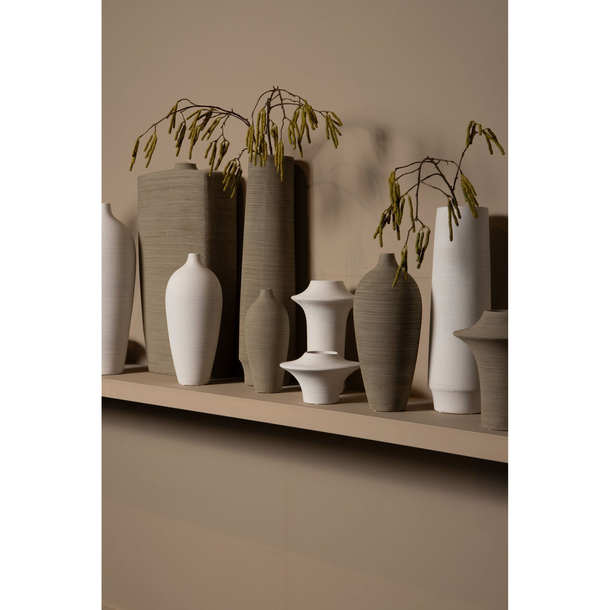 Vase - Stoneware Ceramic, Ring Design, Beige Color, S - Rinder | PTMD