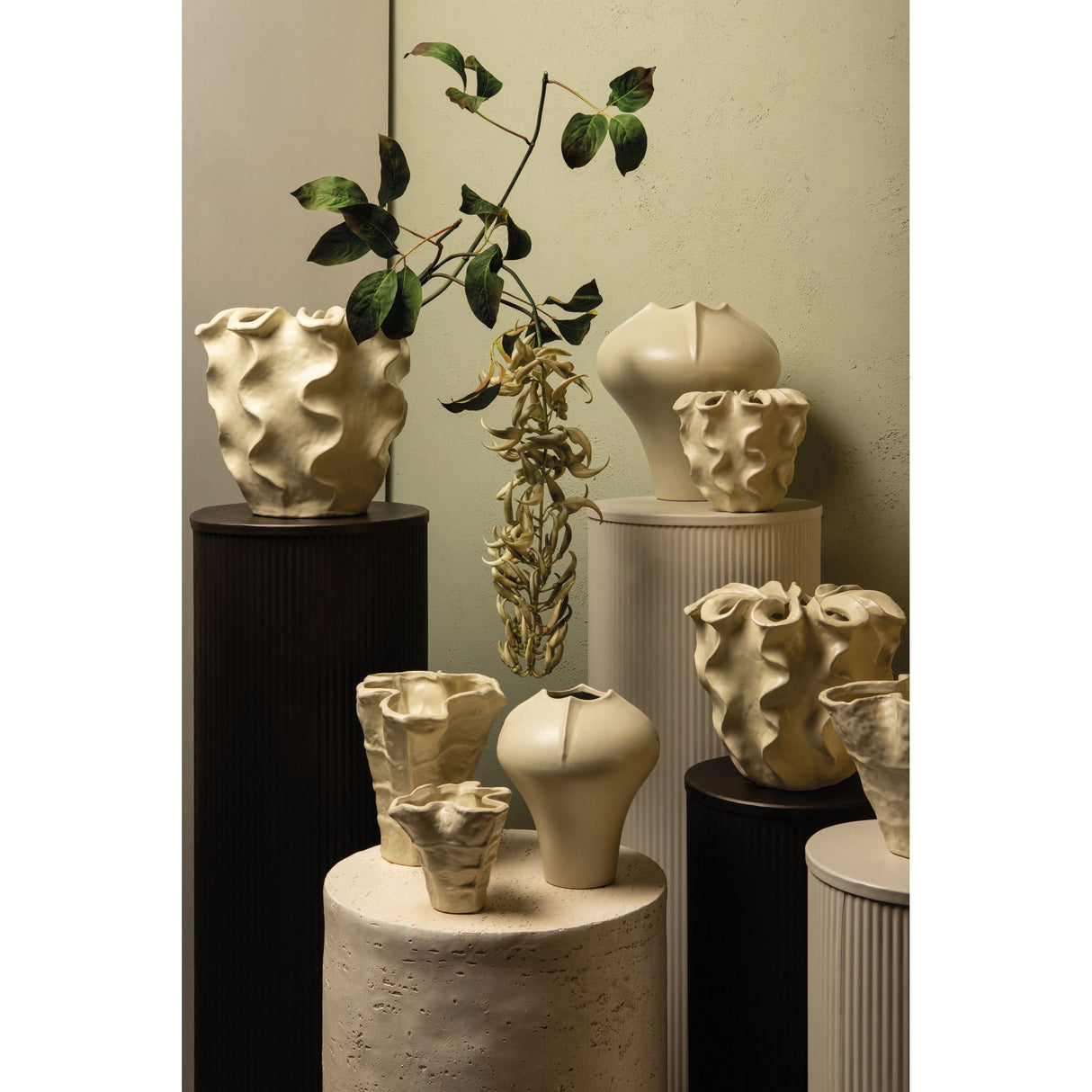 Plant pot – Cream-coloured surface, Matte surface, Wavy pattern, Stoneware, S – Rudie | PTMD
