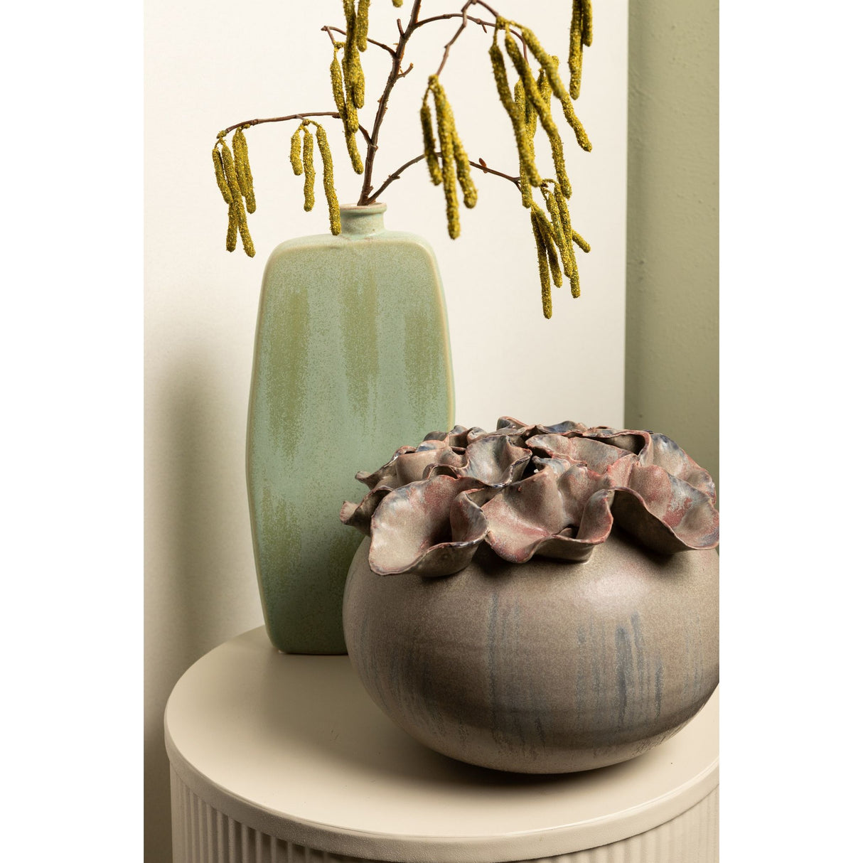 Vase – Mintgrüne Oberfläche, Runde Form, Flaschenform, Keramikmaterial, M – Amalie | PTMD