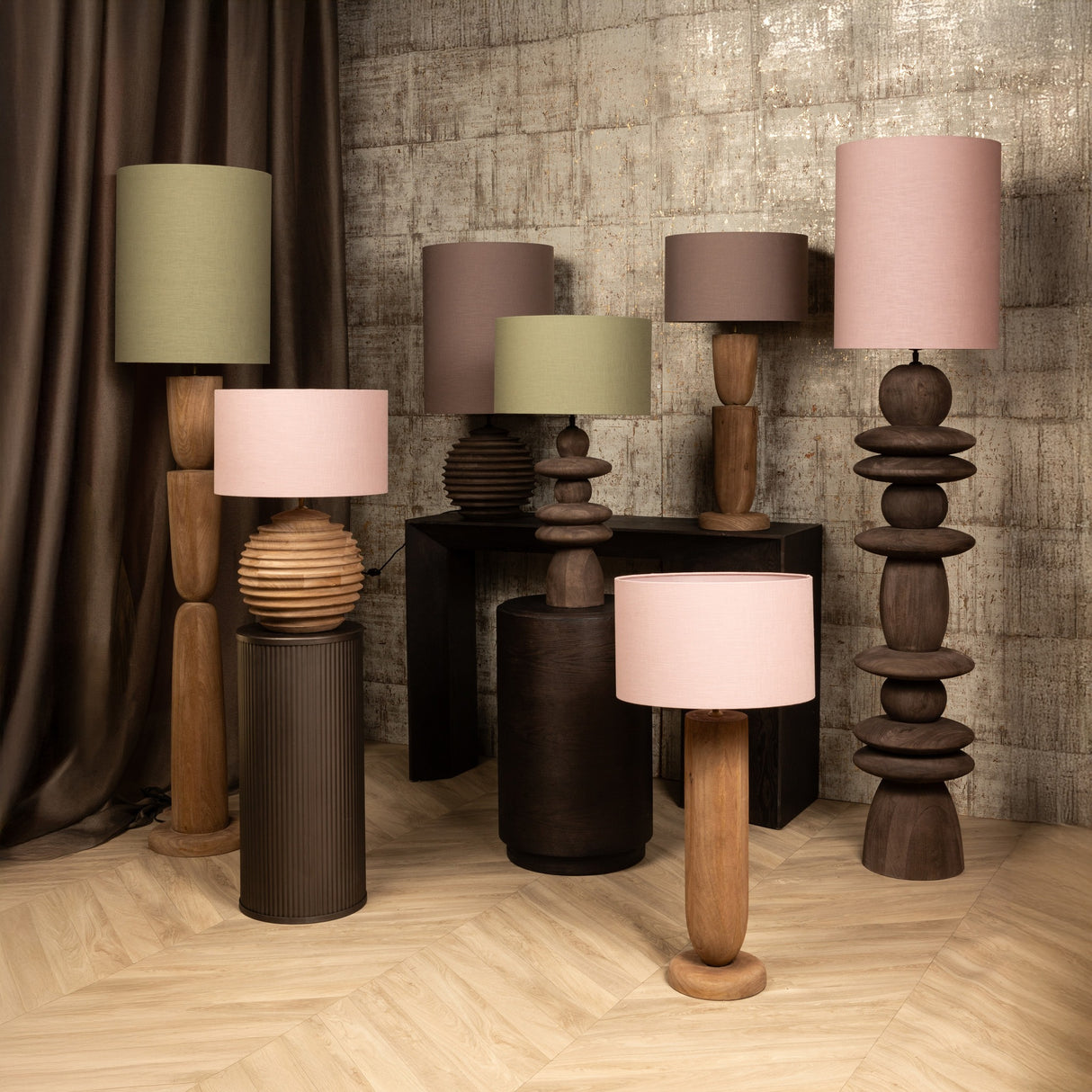 Lampenschirm aus Baumwoll-Leinen mit Rosaton und niedriger Form in runder Ausführung – Rivvo | PTMD